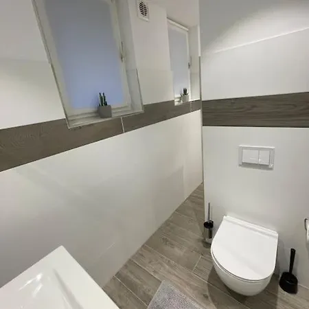 Moderne 2-zimmer Nahe Messe Apartamento